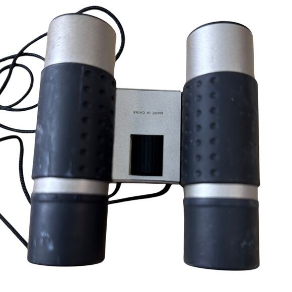 Set of 2 Birdwatching Binoculars Eagle Optics Explorer & The Back Yard Birdstore - Picture 5 of 10